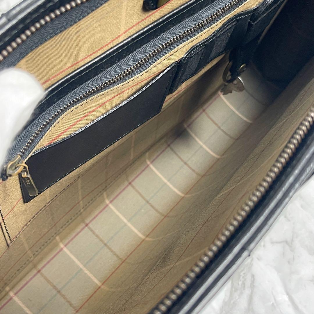 極美品　バーバリー　ホースロゴ　チェック　レザー　ビジネスバッグ　A4収納　鍵