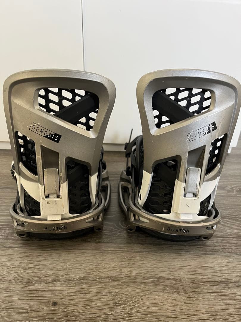 Burton GENESIS EST ビンディング M
