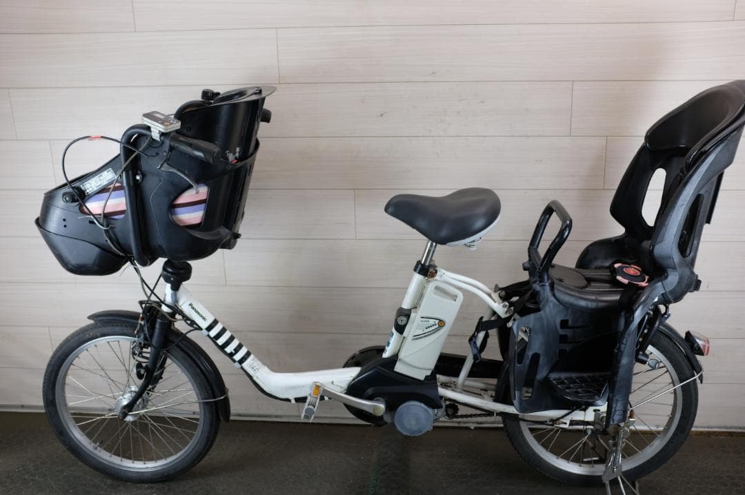 パナソニック ギュット　　20インチ　3段　8.9Ah（5点灯）充電器あり