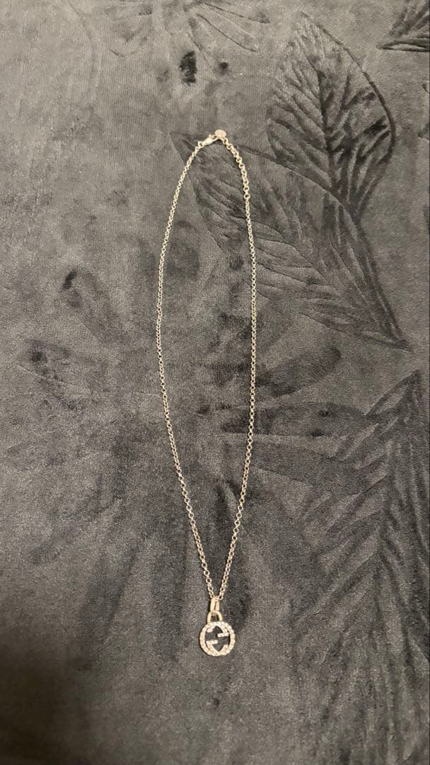 GUCCI シルバーペンダントネックレス