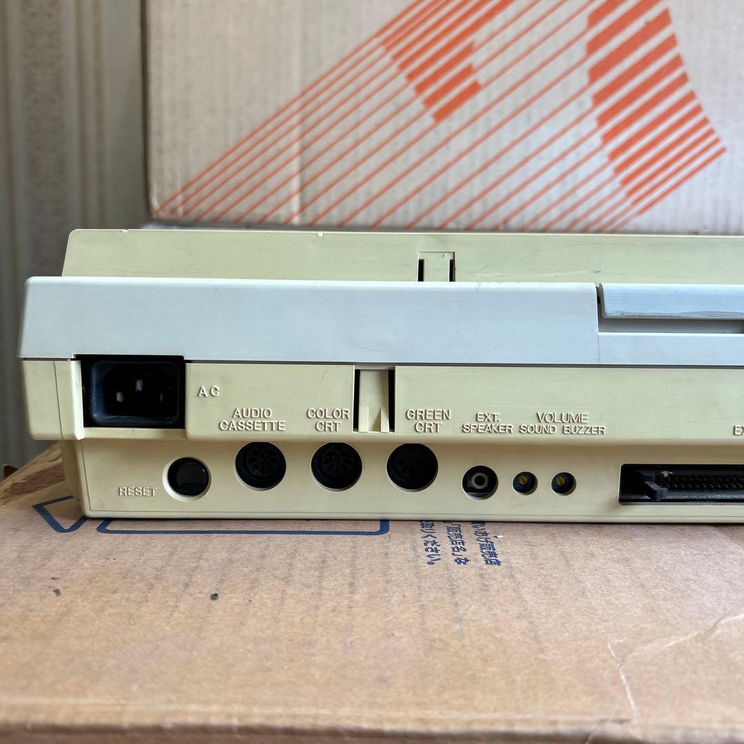 希少　富士通　マイクロ7 MB25010 パーソナルコンピューター　当時物