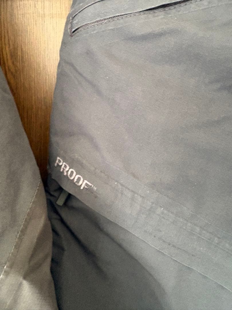 激安★訳あり。ホグロフス ウエアー海外Mサイズ日本L相当 撥水加工nikwax済