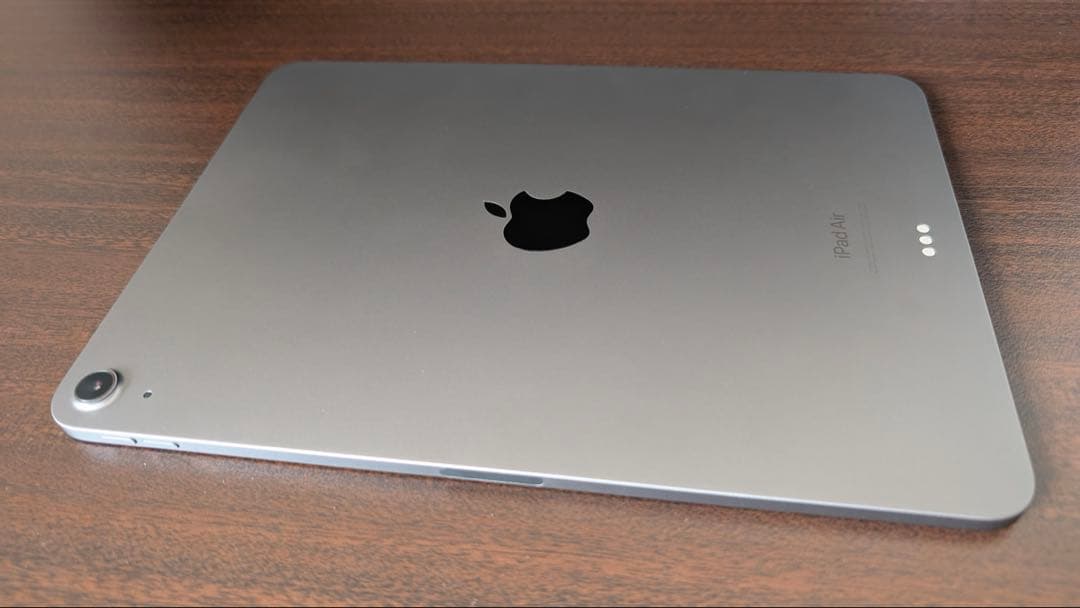 Apple iPad Air M1第五世代 64GB スペースグレイ カバー付き