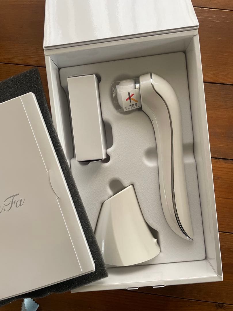 ReFa リファクリア、メディカルクリームウォッシュ