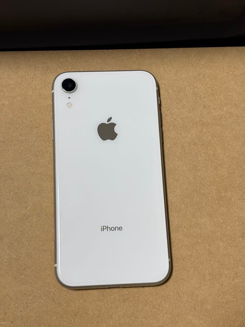 フ*き様 Apple iPhone XR 128GBホワイト