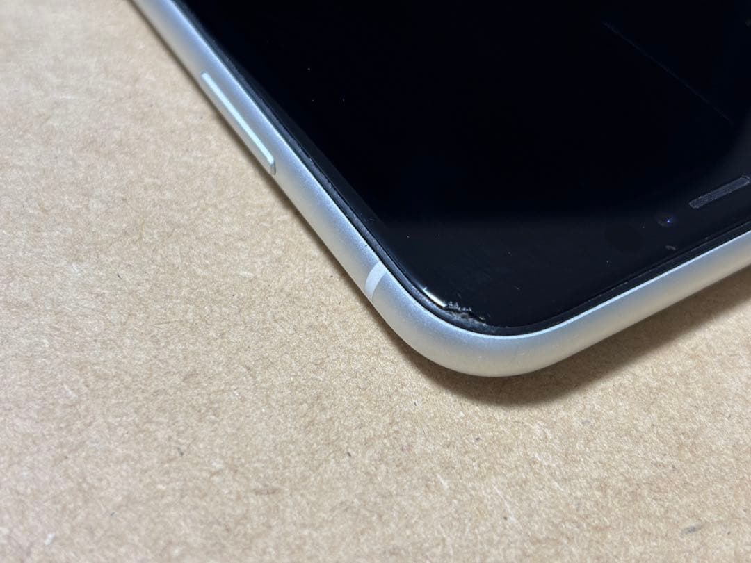 フ*き様 Apple iPhone XR 128GBホワイト