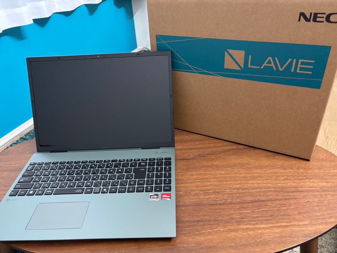 lavie n16 ノートパソコン　オリーブグリーン
