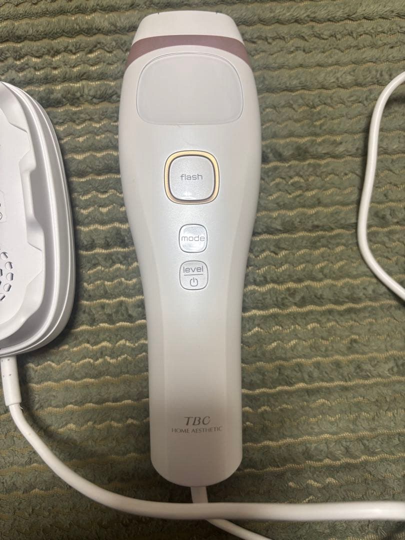 【美品】TBC HIKARI BEAUTY 4 PRO 光脱毛器／ほぼ未使用
