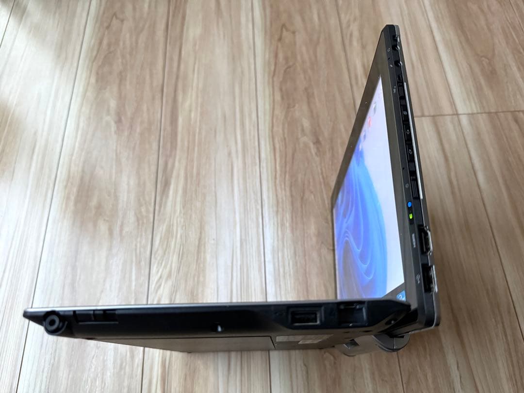 Office24&Win11付 富士通タブレット FMVNQ8P1 Q702/G