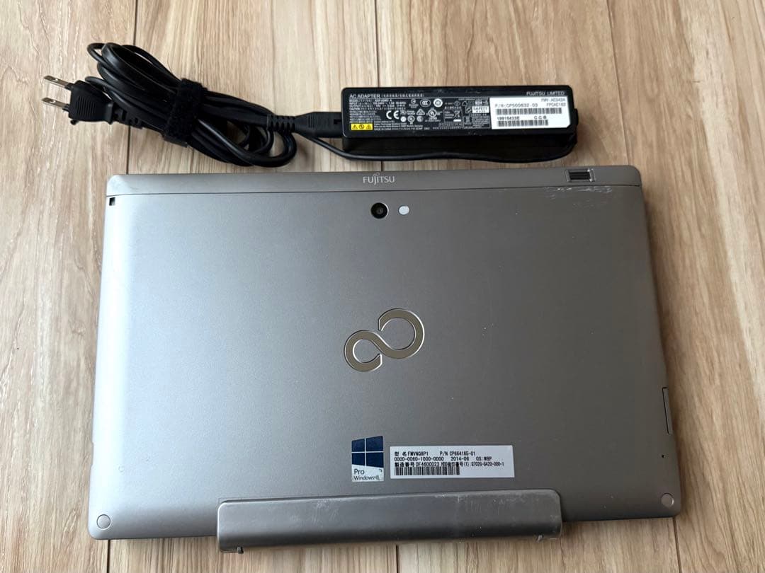 Office24&Win11付 富士通タブレット FMVNQ8P1 Q702/G