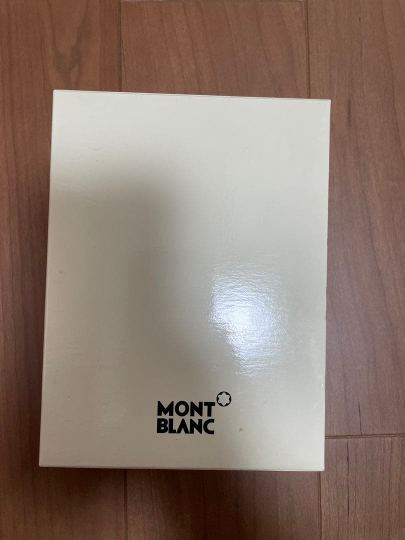 新品未使用　モンブランパスポートホルダー　montblanc 黒パスポートケース