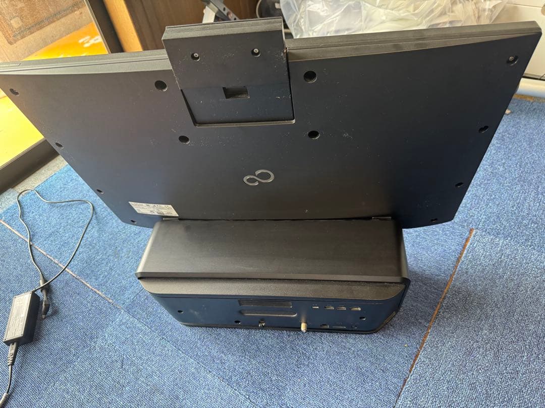 富士通 FMVF90A3B 27インチ一体型 デスクトップPC