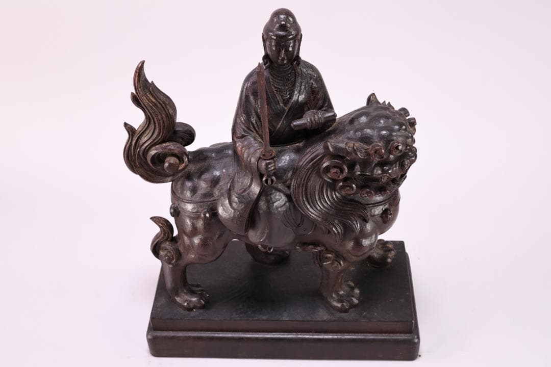 でこい　石崎秀峰 勤作 「 木彫 文殊菩薩 」 金銘　共箱 高さ37.5㎝