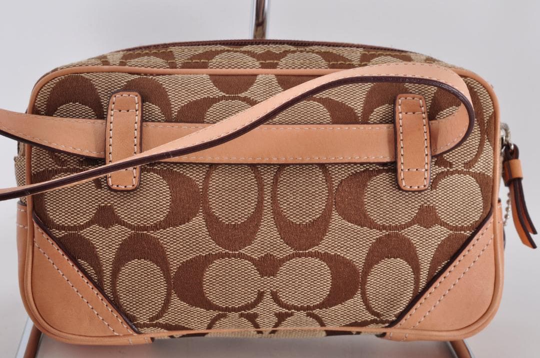 未使用 COACH コーチ シグネチャー ボディバッグ 箱、保存袋付き