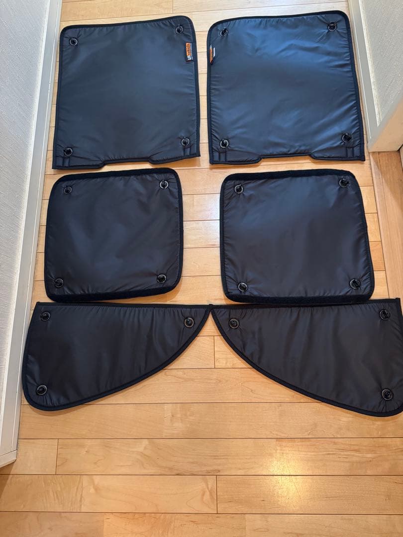 UI vehicle 遮光パッド(ハイエース200系)