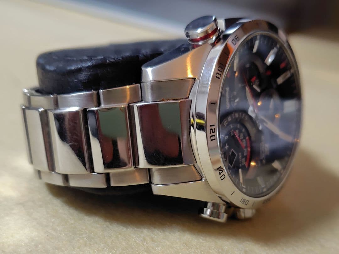 EDIFICE Tough Solar Bluetooth クロノグラフ