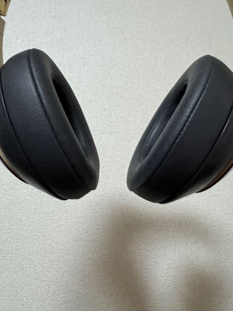 Beats Studio3 Wireless ヘッドホン ブラック/ゴールド