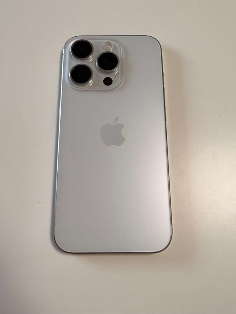 【SIMフリー】Apple iPhone 15 Pro 256gb シルバー