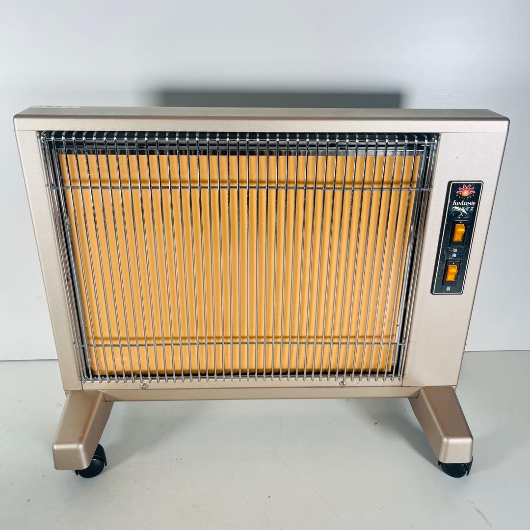 2022年製　サンルミエ　キュート　E800LS 赤外線ヒーター