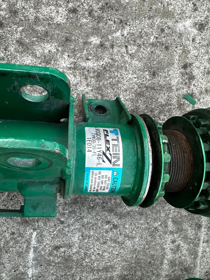 30プリウス 車高調 フルタップ 全長式 サスペンション テイン