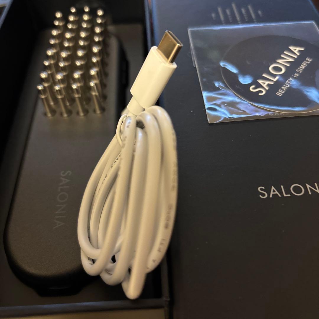 新品同様　SALONIA サロニア EMS リフトブラシ フェイスケア 頭皮ケア