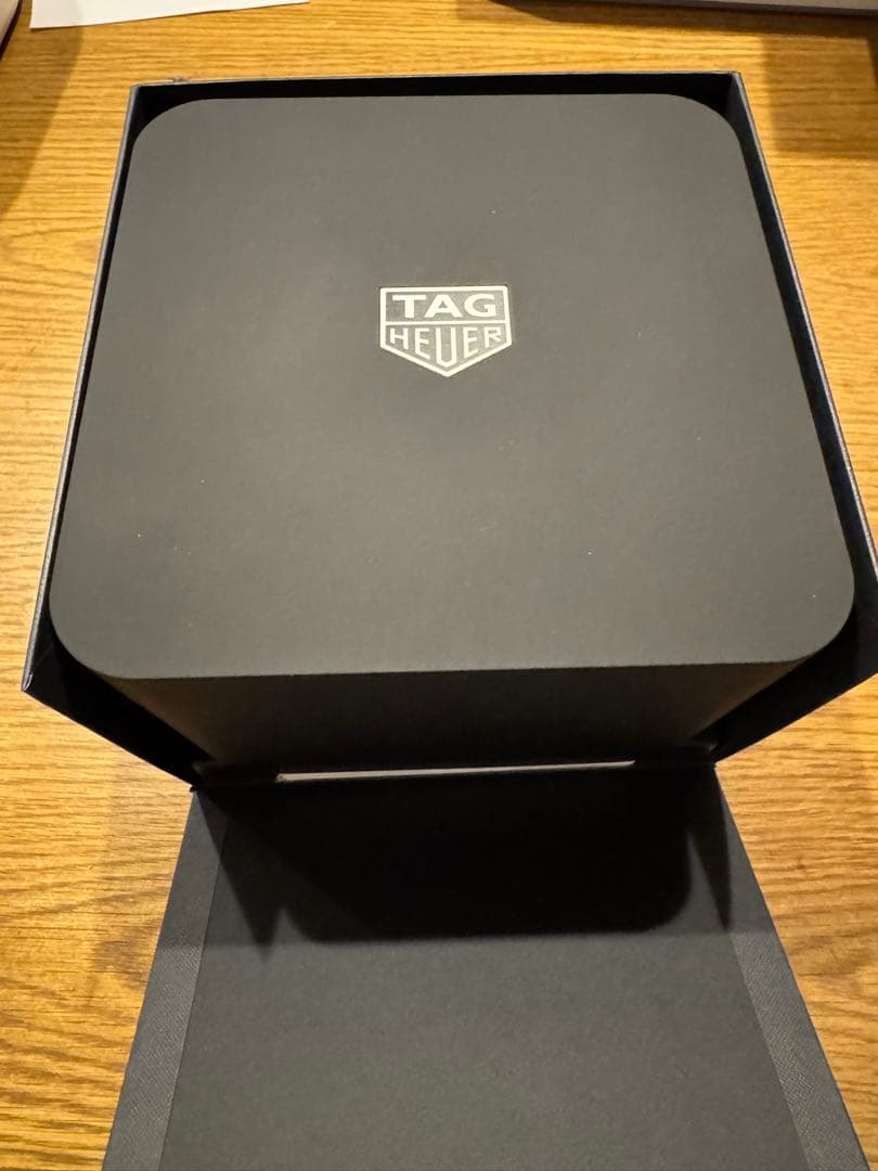 5*5様 TAG HEUERコネクテッドE4 時計 数回着用のみクイックスタート