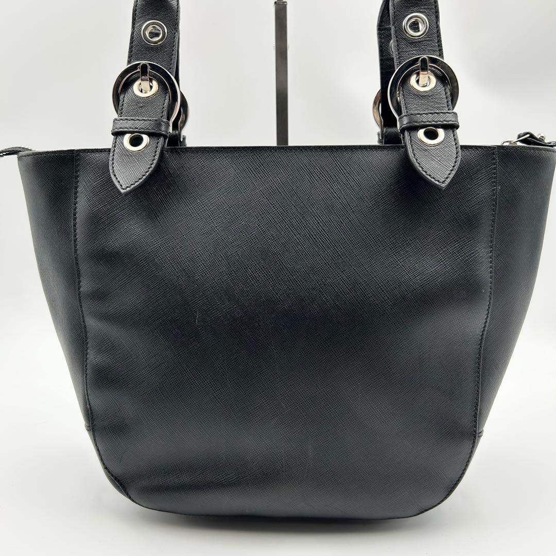 美品✨ フェラガモ ハンドバッグ サフィアーノレザー ブラック 裏地総柄 ロゴ