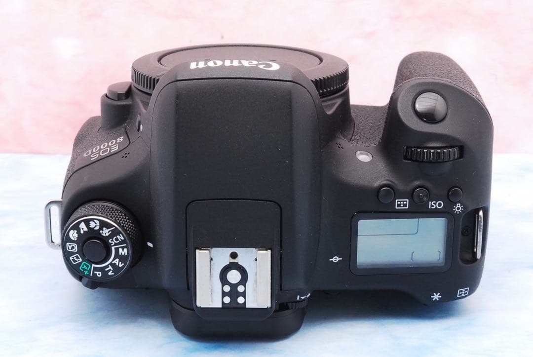 キャノン EOS 8000D☆Wi-Fi搭載＆高画質☆一眼レフカメラ