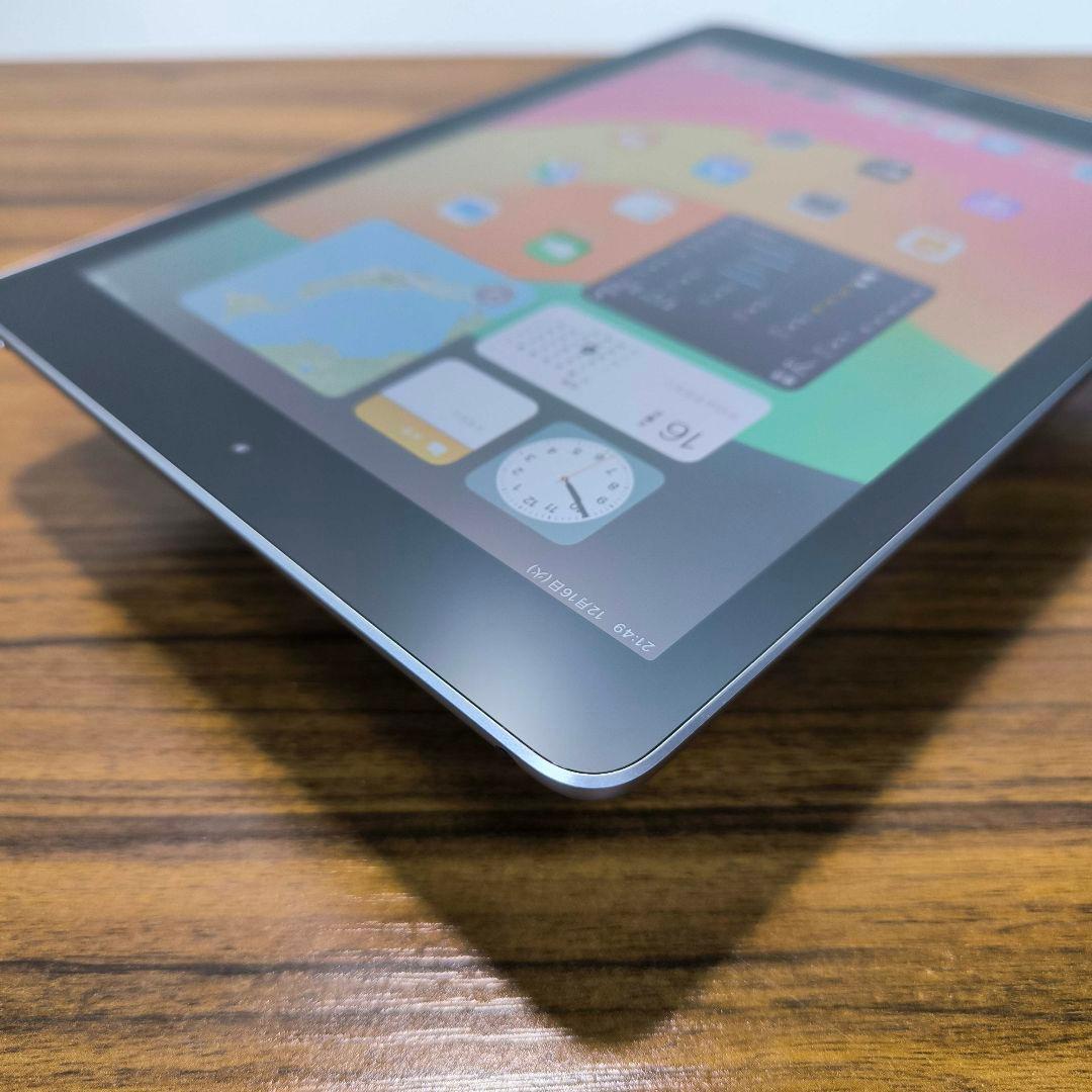 新品同様 Apple iPad 第6世代 Wi-Fiモデル 32GB