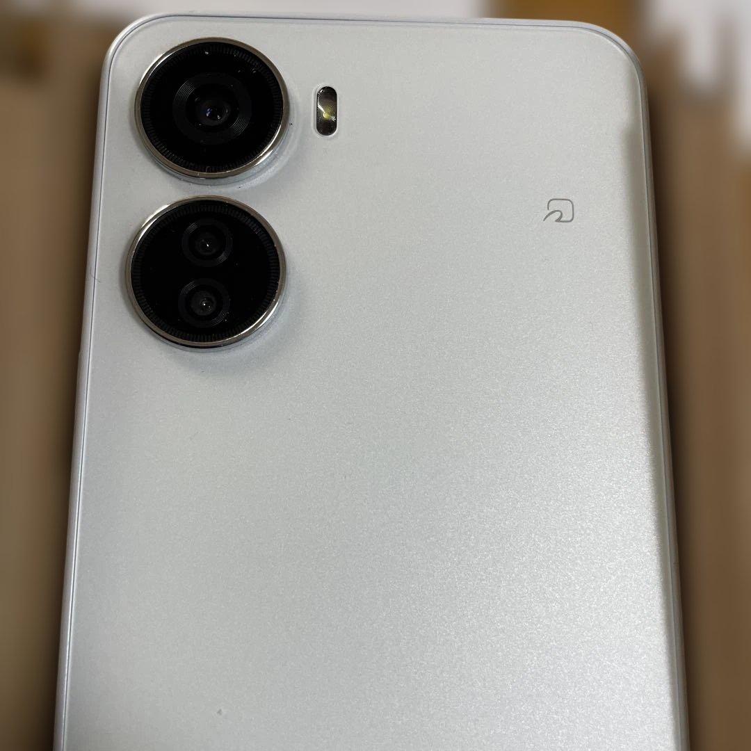 Libero 5G IV ホワイト Y!mobile