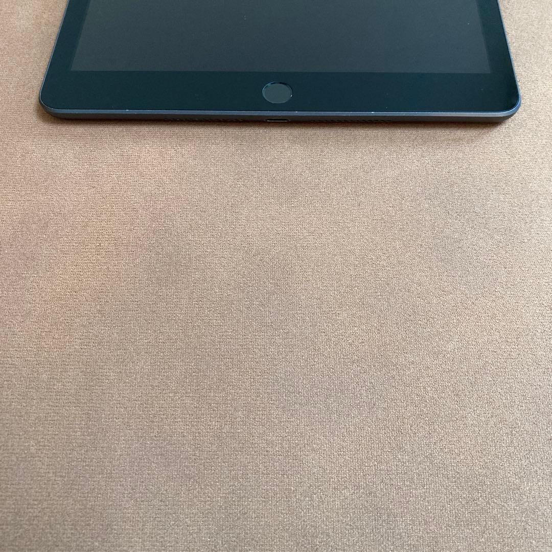 3299【早い者勝ち】iPad7 第7世代 32GB WIFIモデル☆