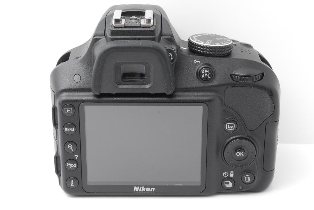 【使用感少美品　新品級ショット数】Nikon D3300　スマホ転送　動画対応