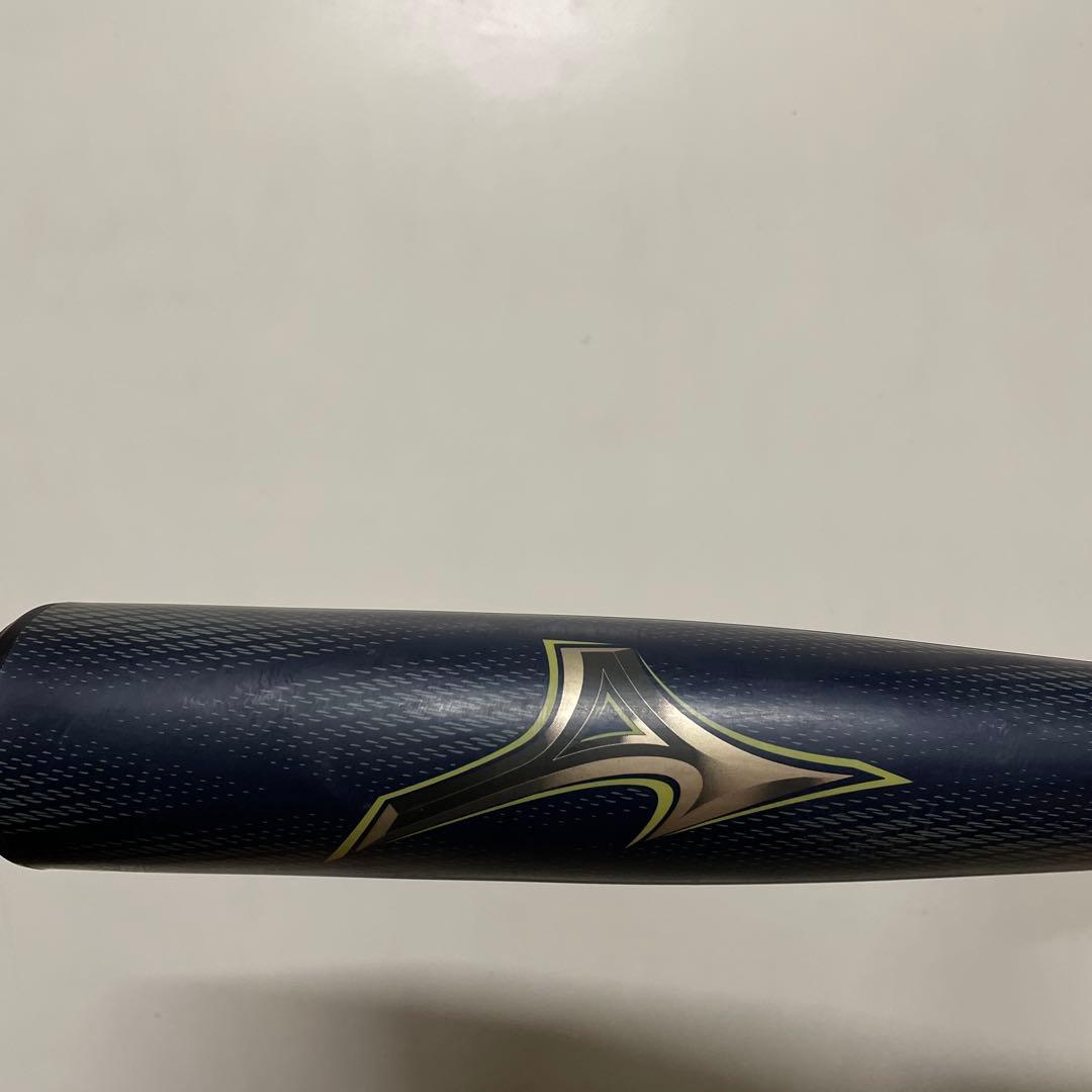 バット BEYOND MAX LEGACY LW 84cm 690g