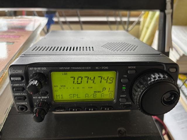 IC-706トランシーバー