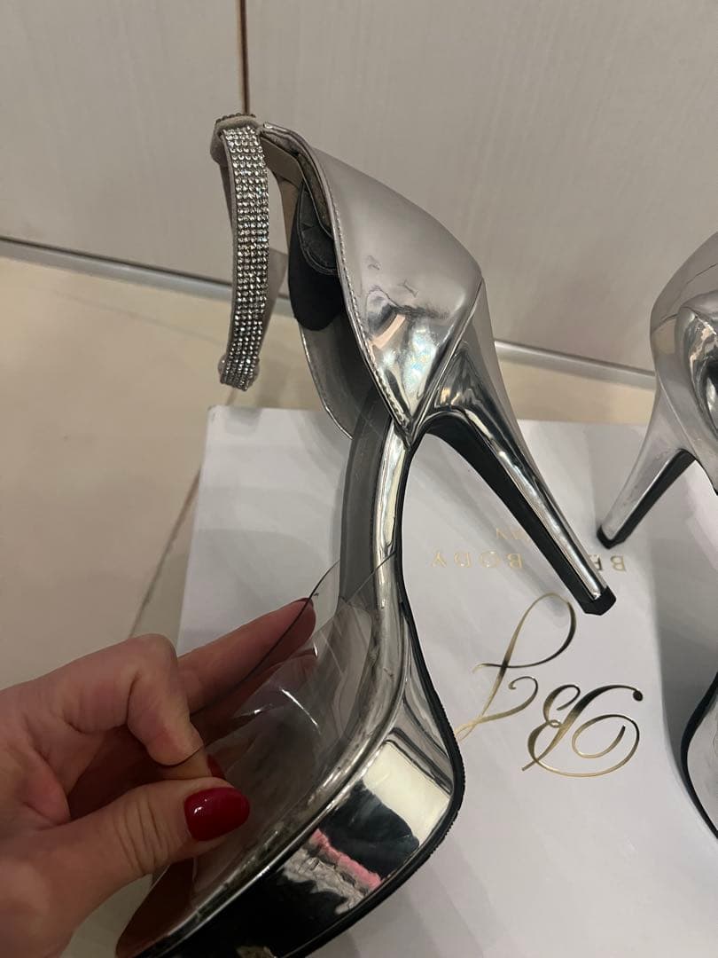 ベストボディジャパン公式ヒール24cm ラインストーンストラップハイヒール⭐️値下