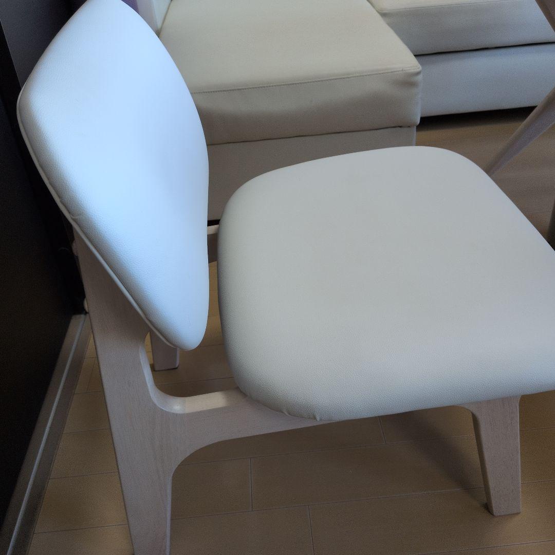 ニトリ　傷・汚れに強い合成皮革 リビングダイニング1人用チェア　白