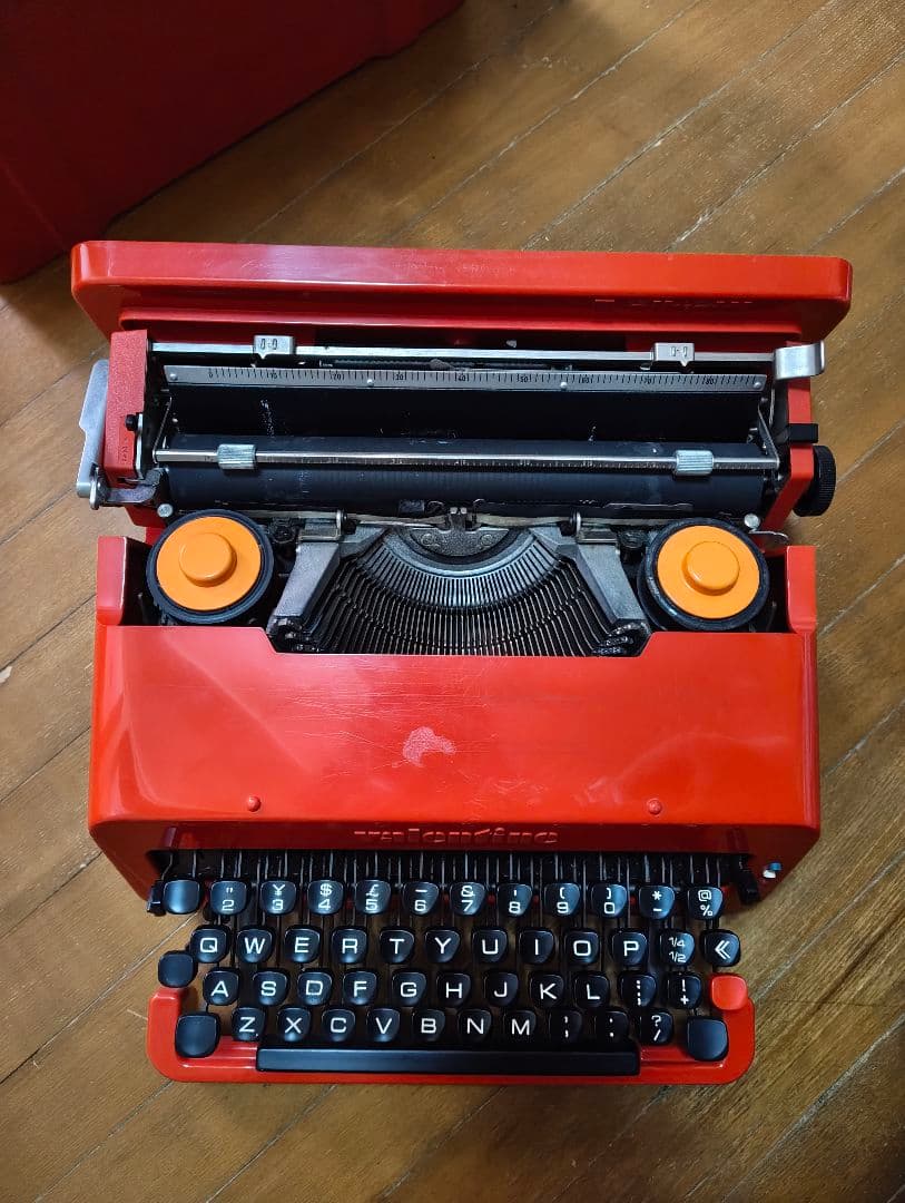タイプライター Olivetti Valentine オリベッティ バレンタイン