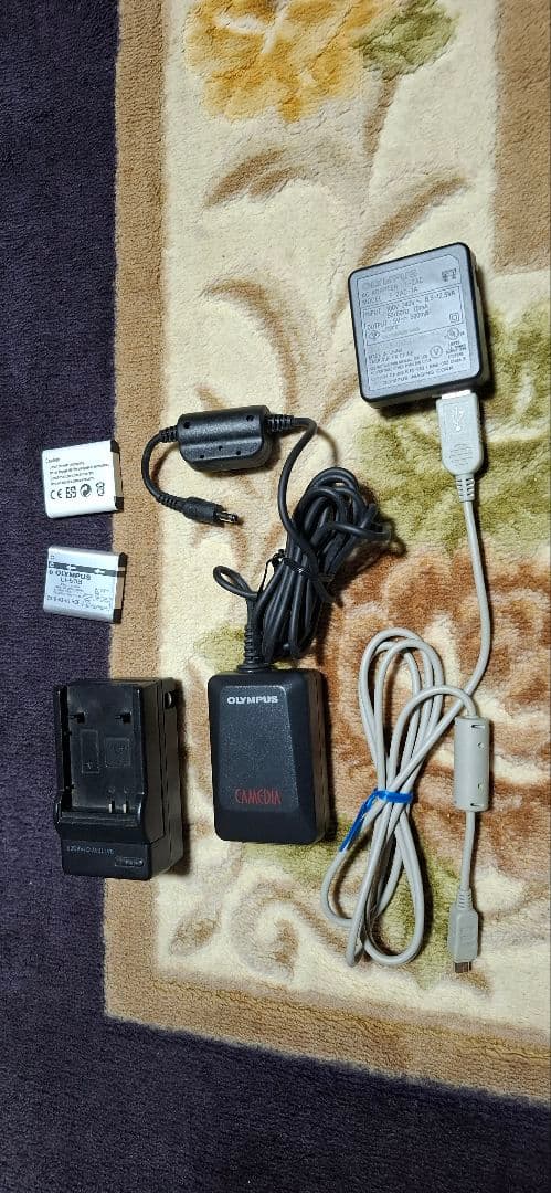 OLYMPUS コンパクトデジタルカメラ　SP-800UZ