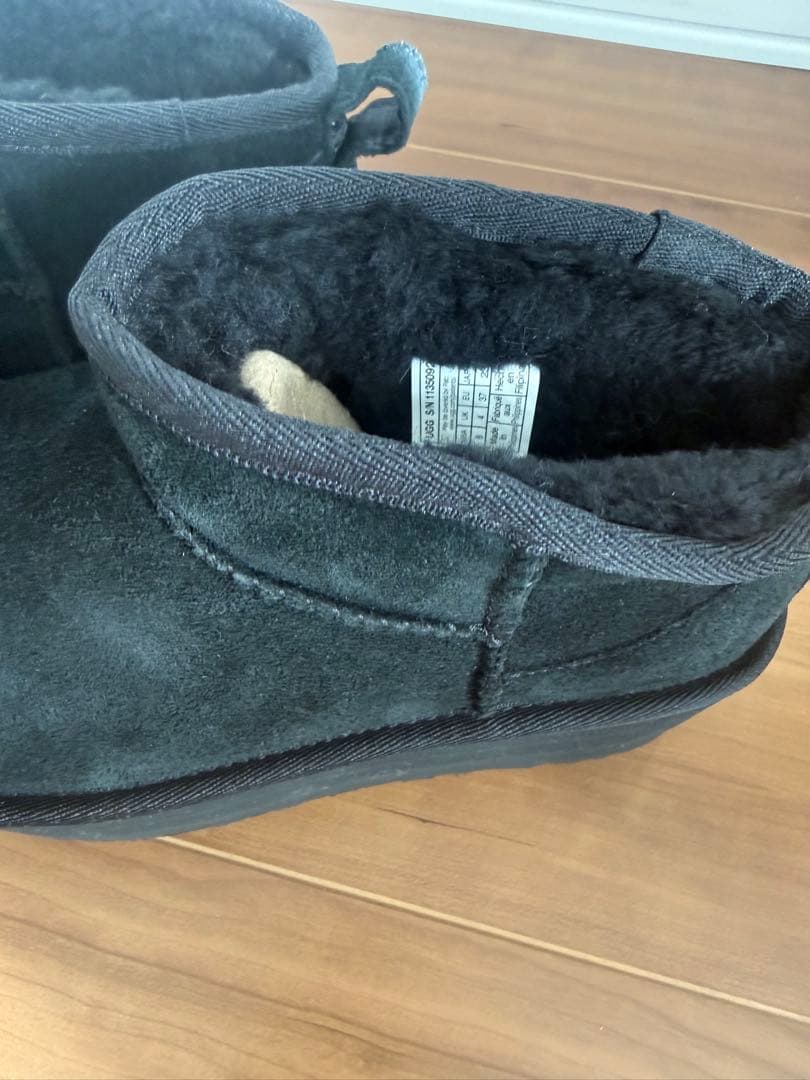 UGG 黒 ウルトラミニ　厚底