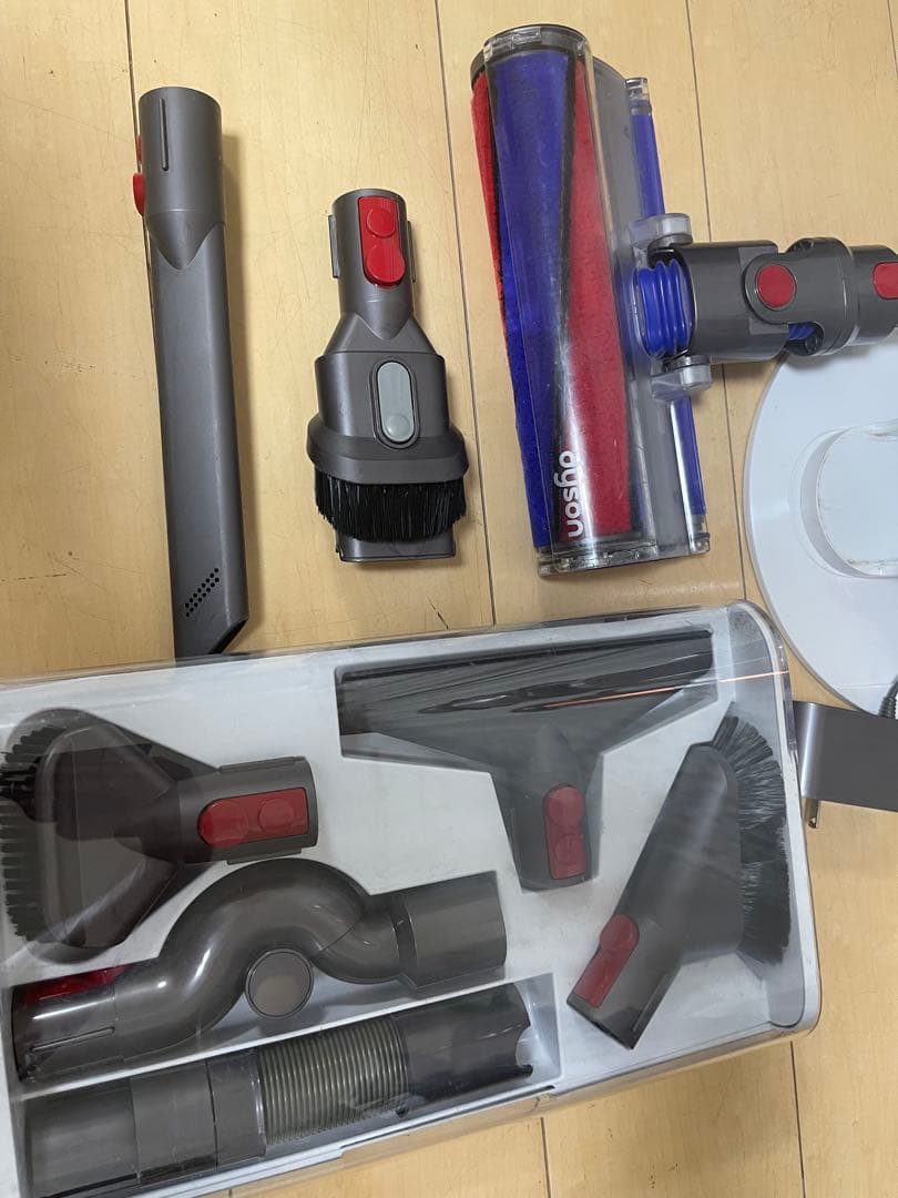 【美品】ダイソン dyson V10 SV12　純正フロアドック付