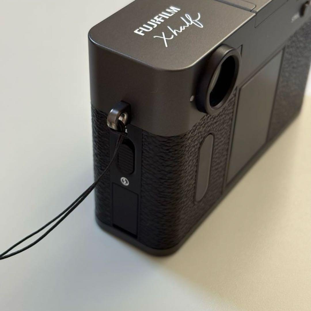FUJIFILM xhalf チャコールシルバー X-HF1