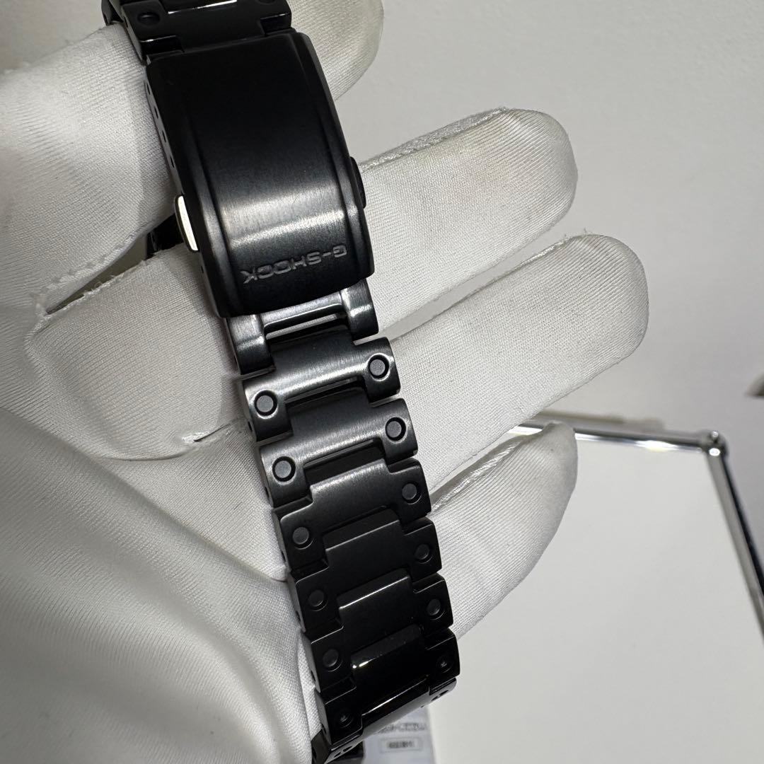 美品 G-SHOCK フルメタル タフソーラー GMW-B5000GD-1JF