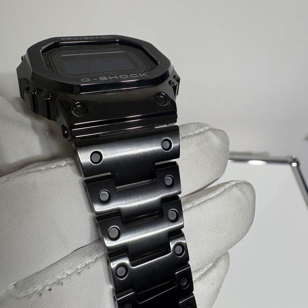 美品 G-SHOCK フルメタル タフソーラー GMW-B5000GD-1JF