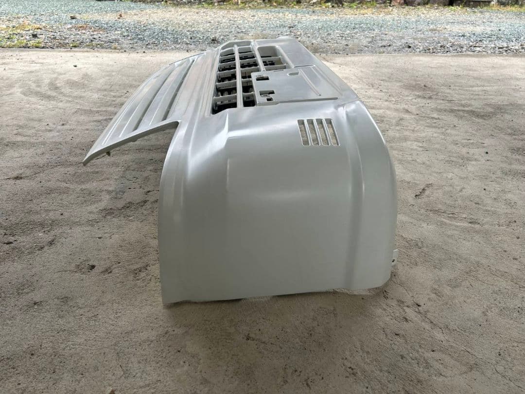 ホワイト バンパーカバー