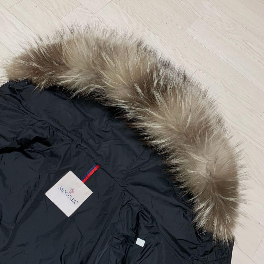 大人気★ モンクレール　CLION クリオン　2 ブラック　ファー　5D183