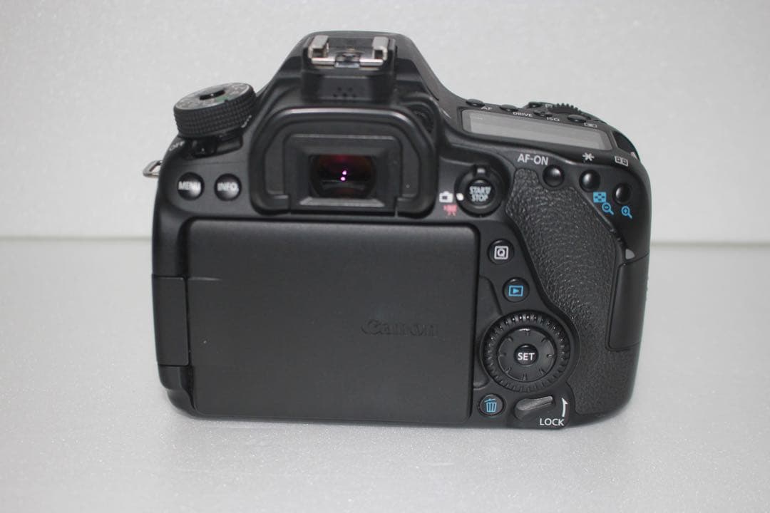 オススメ Canon EOS 80D標準&望遠ダブルレンズセット