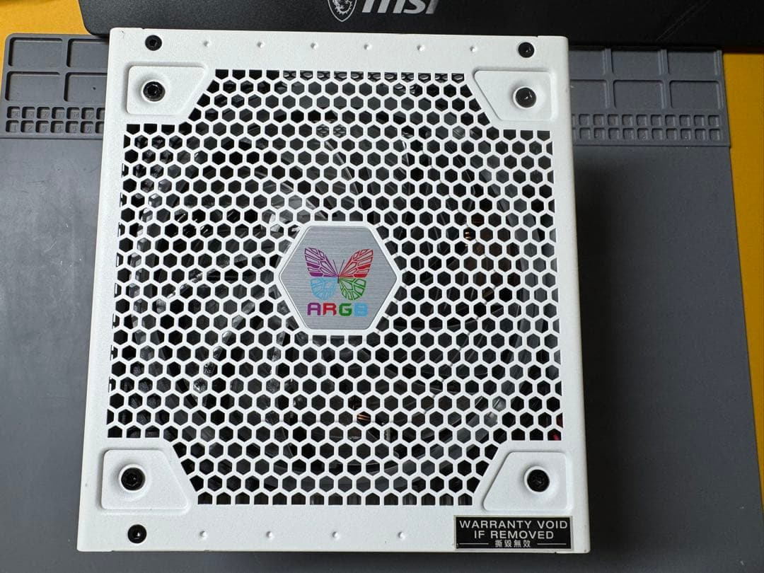 SUPER FLOWER LEADEX III ARGB 850W　電源ユニット