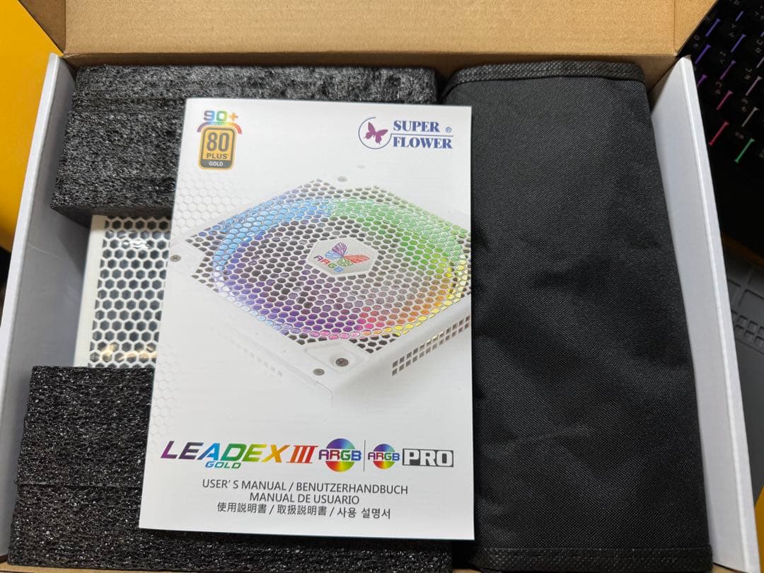 SUPER FLOWER LEADEX III ARGB 850W　電源ユニット