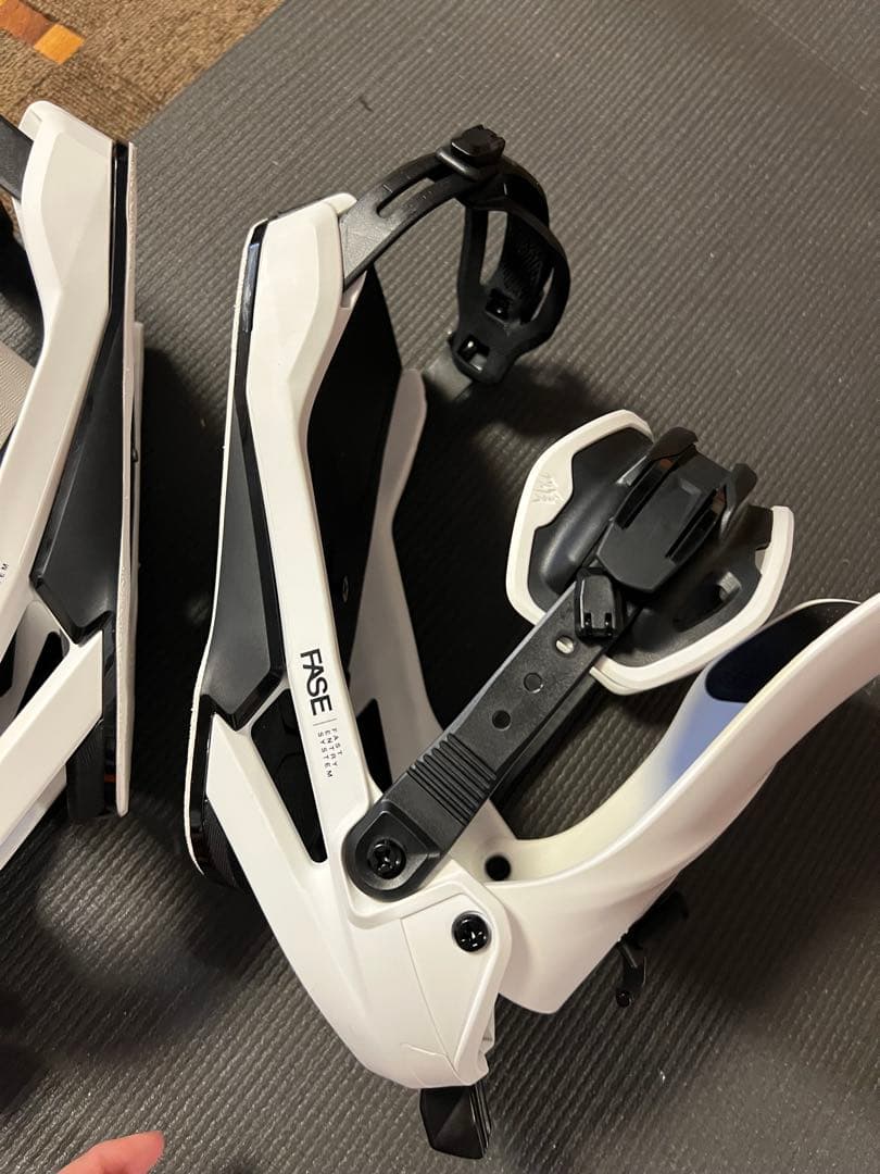 JONES ジョーンズ MERCURY FASE スノーボード バインディング