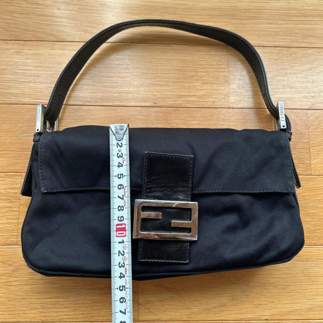 FENDI マンマバケット　ブラック　ハンドバッグ